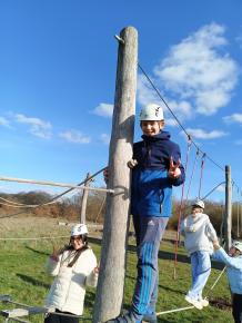 Die Kinder hatten im Niederseilgarten sichtlich Spaß