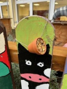 Das Vogelfutter ist angerichtet